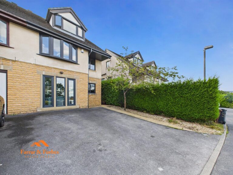 Marsden Height Close, Brierfield, Nelson