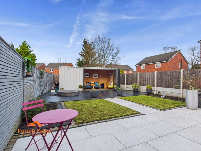 Chiffon Way, Salford, M3