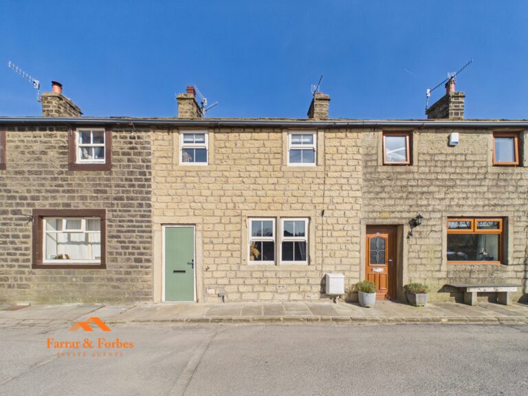 New Row, Winewall, BB8