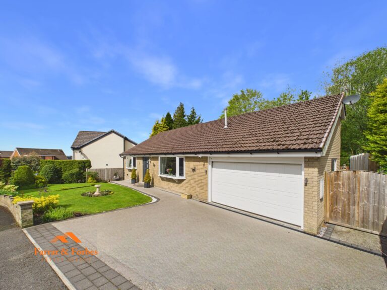 Deepdale Drive, Burnley, BB10