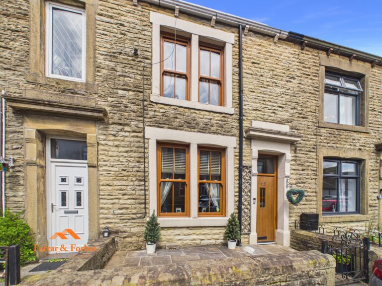Vicarage Road, Kelbrook, BB18