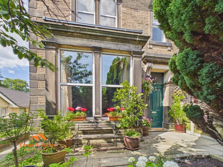 Keighley Road, Colne, BB8