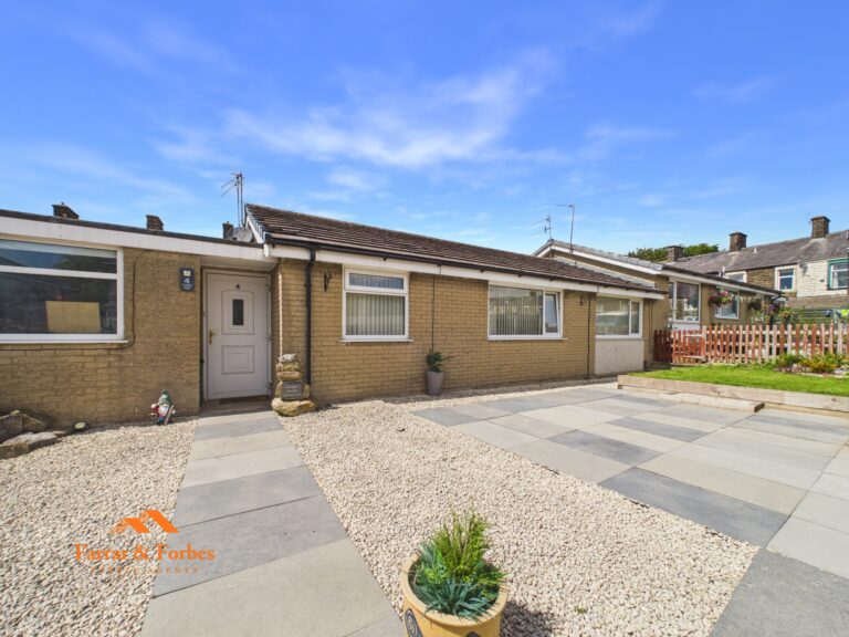Clough Road, Nelson, BB9
