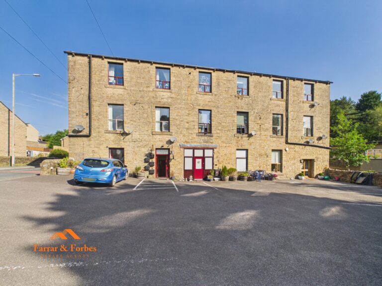 Skipton Road, Trawden, BB8